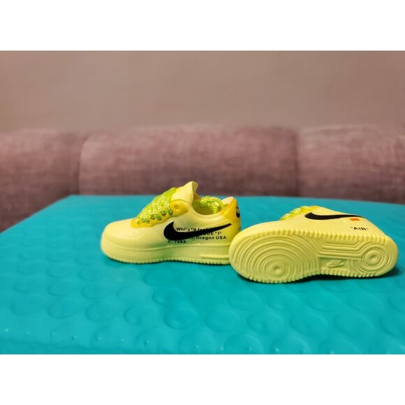 Mini Off-White Air Force 1s - Picture 5 of 5
